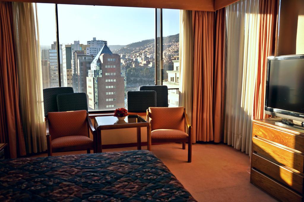 Real Plaza Hotel & Convention Center La Paz Room photo